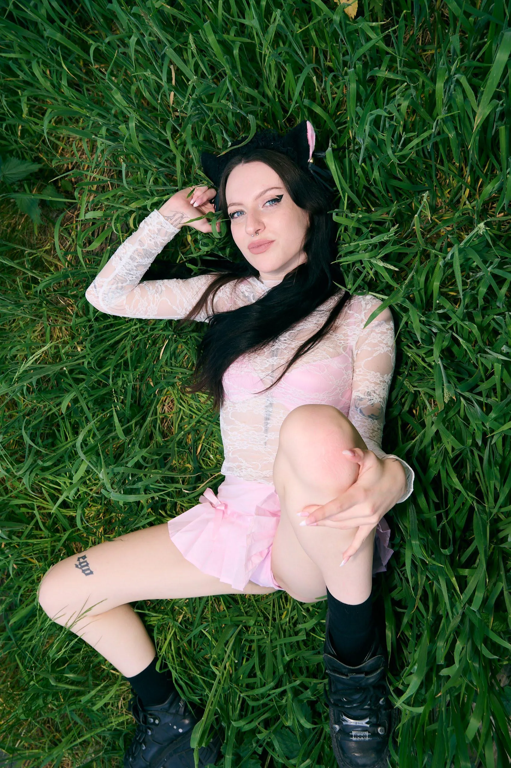 meow meow - check your window maybe I am laying in the grass and waiting for u !