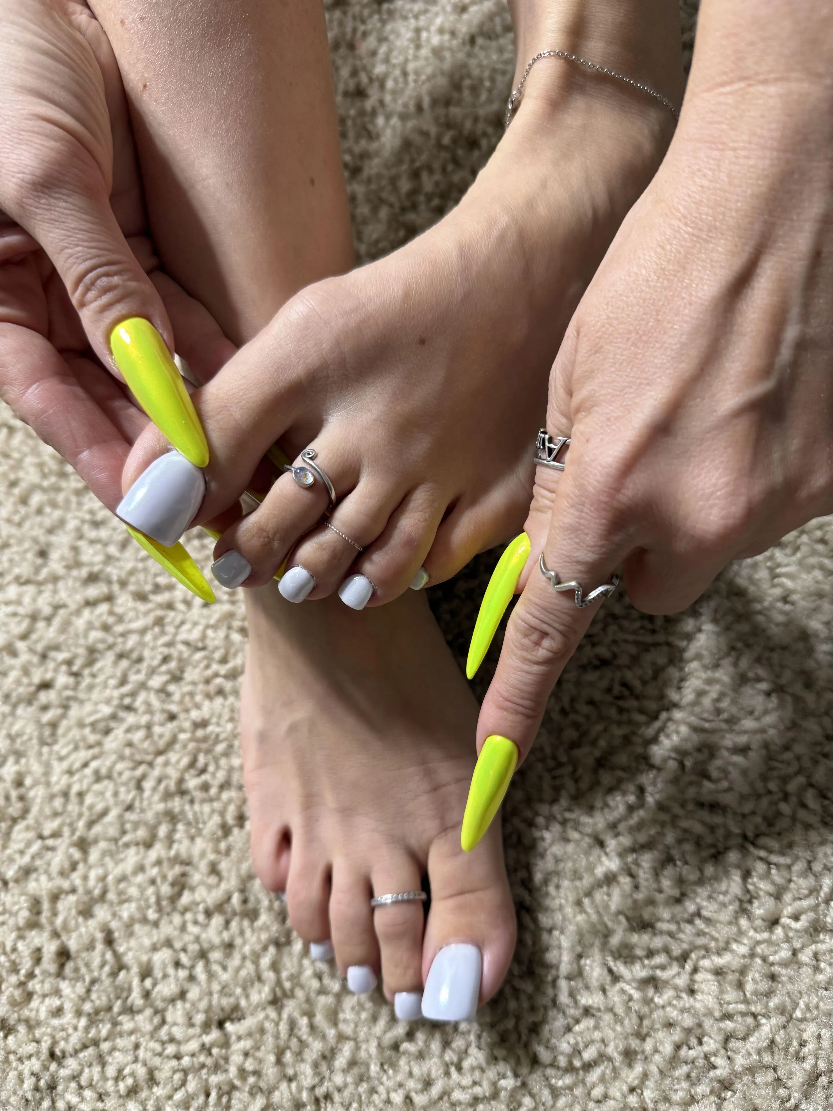 My nails make every touch feel like a million bucks 💰💅🏼