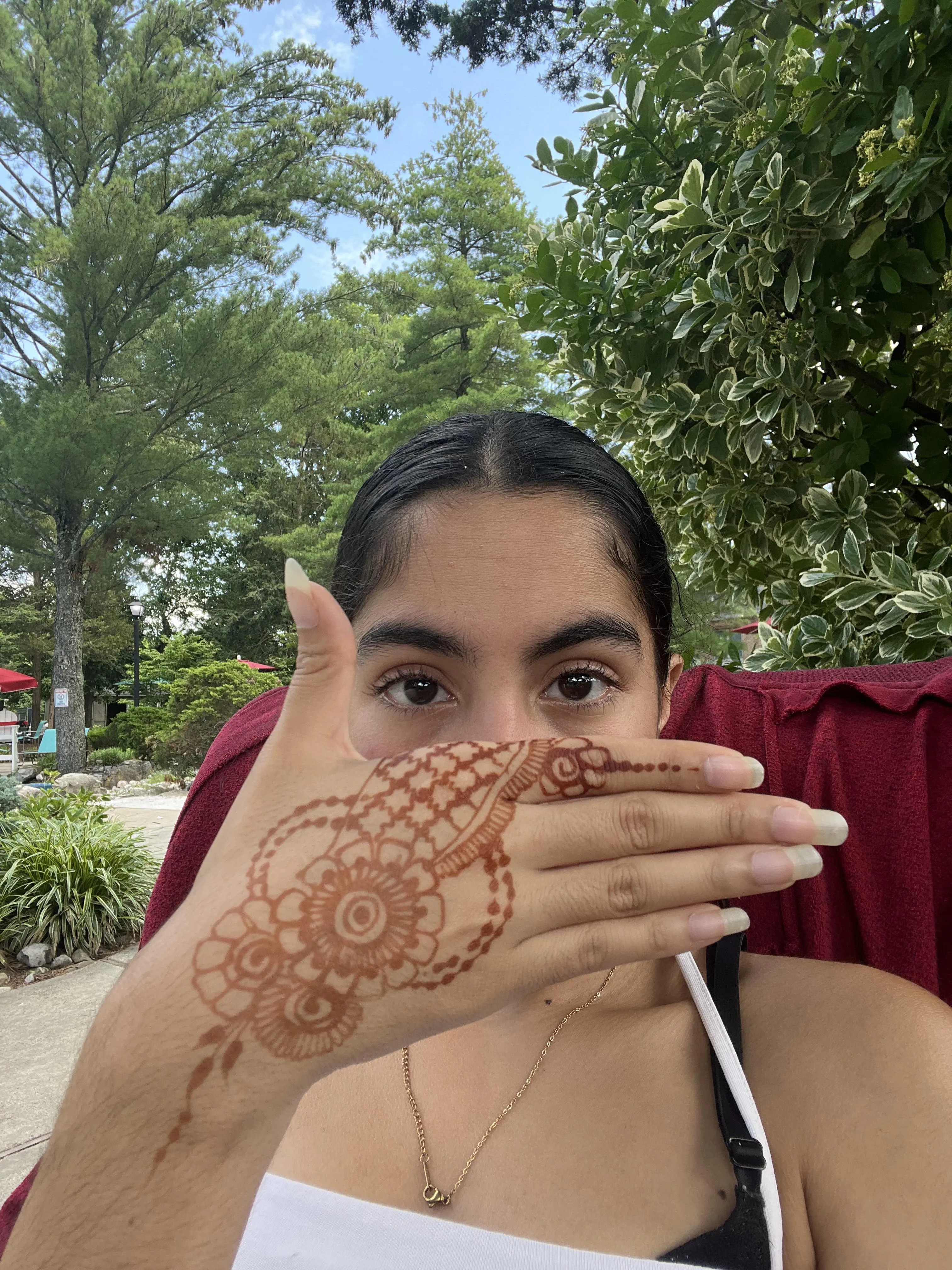 Nails Sharp. Eyes Cold. And You? Soft. Broke. Obsessed. [ 21F ]