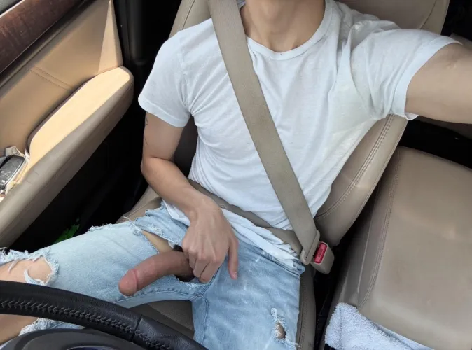 Oh no there’s a hole in my pants