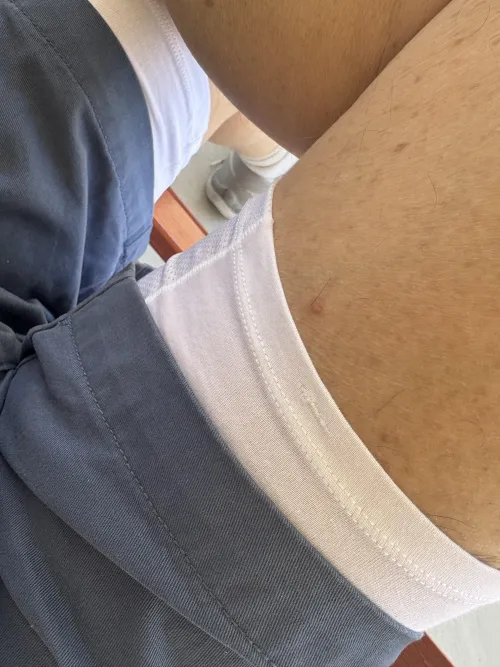 When it’s “shorts weather”, everyone knows…