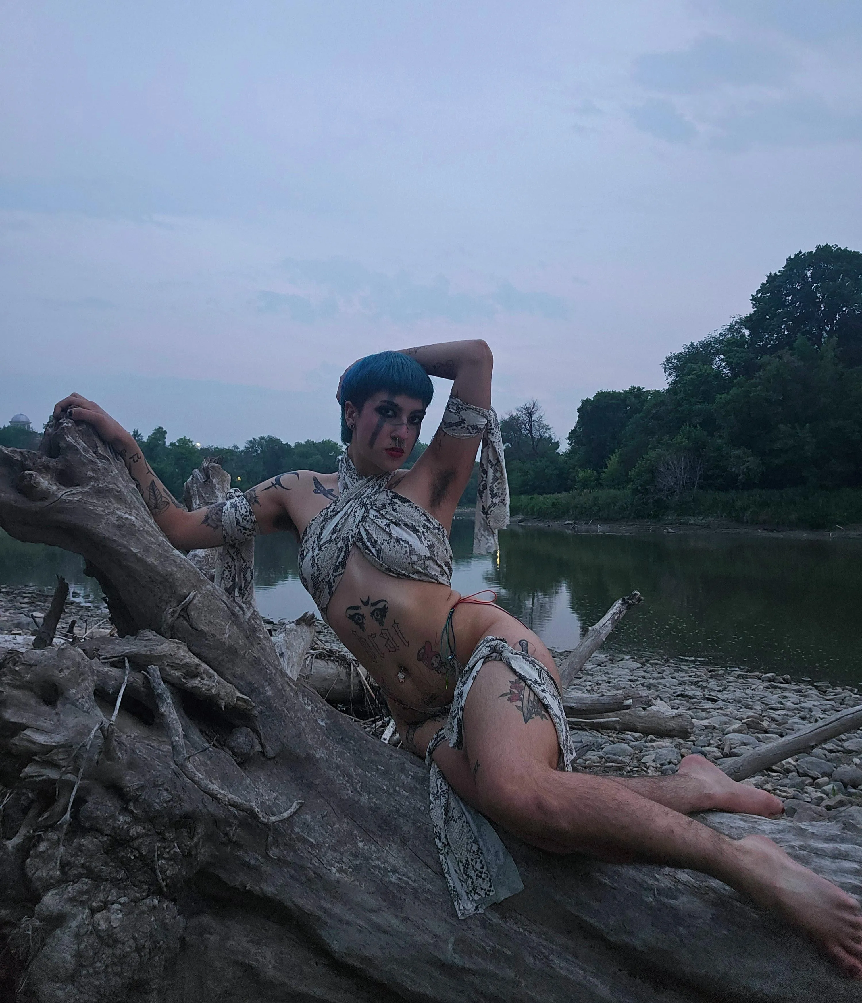 Worship every inch of my natural body