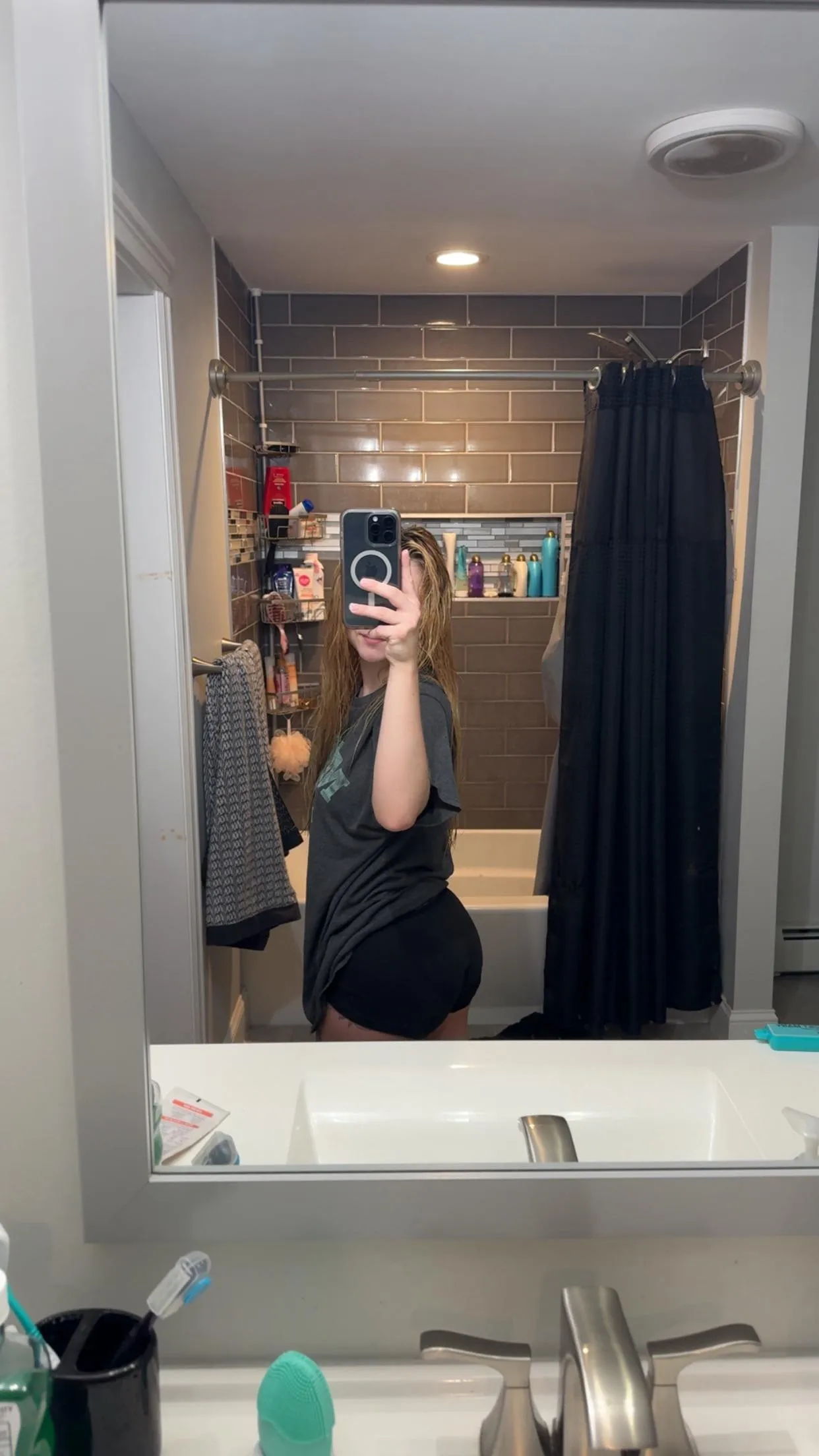 would it surprise yall if i told you im a virgin?🙈🤫