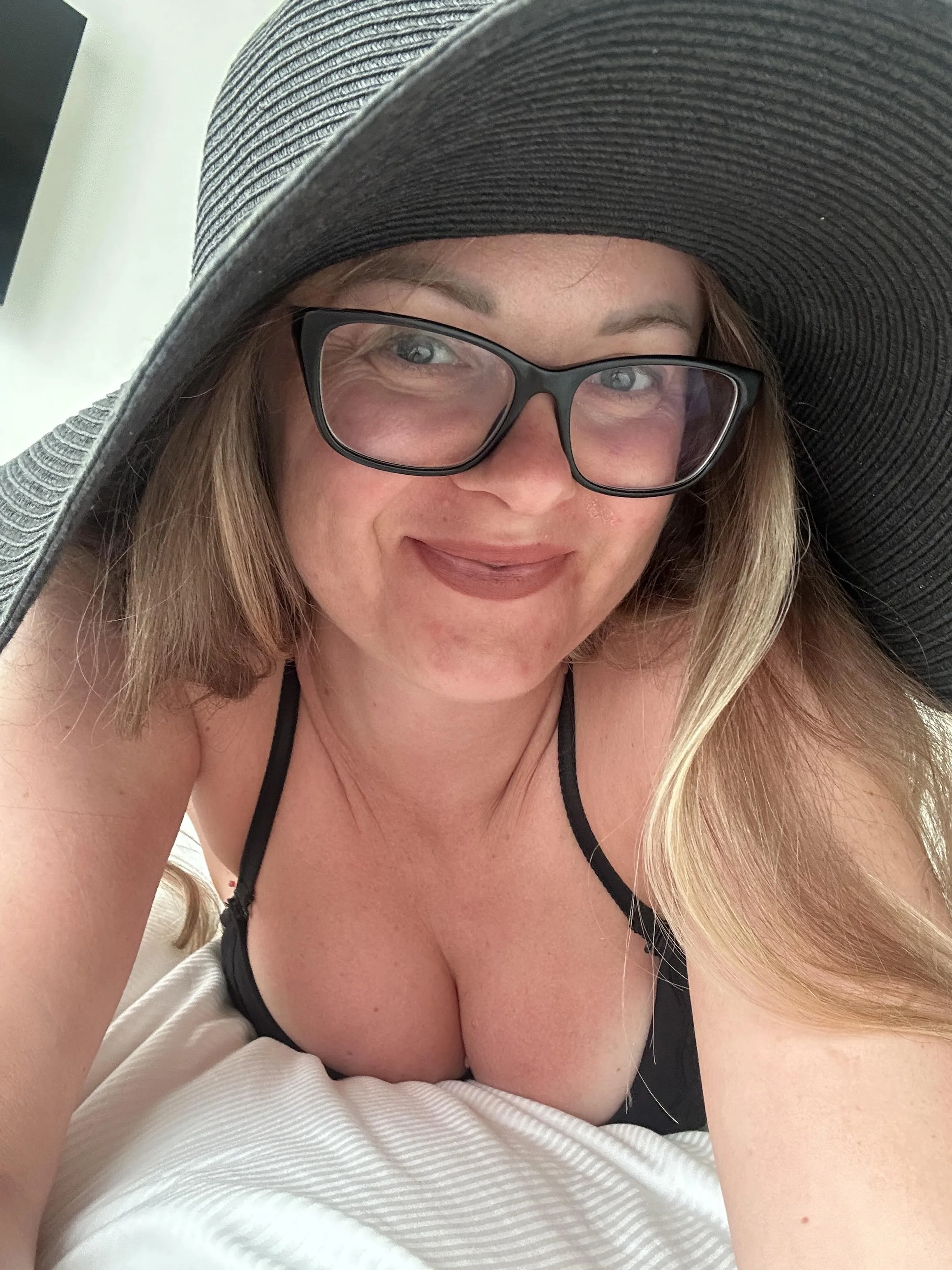 Würdest du eine durstige Mutter mit deiner Ladung versorgen?