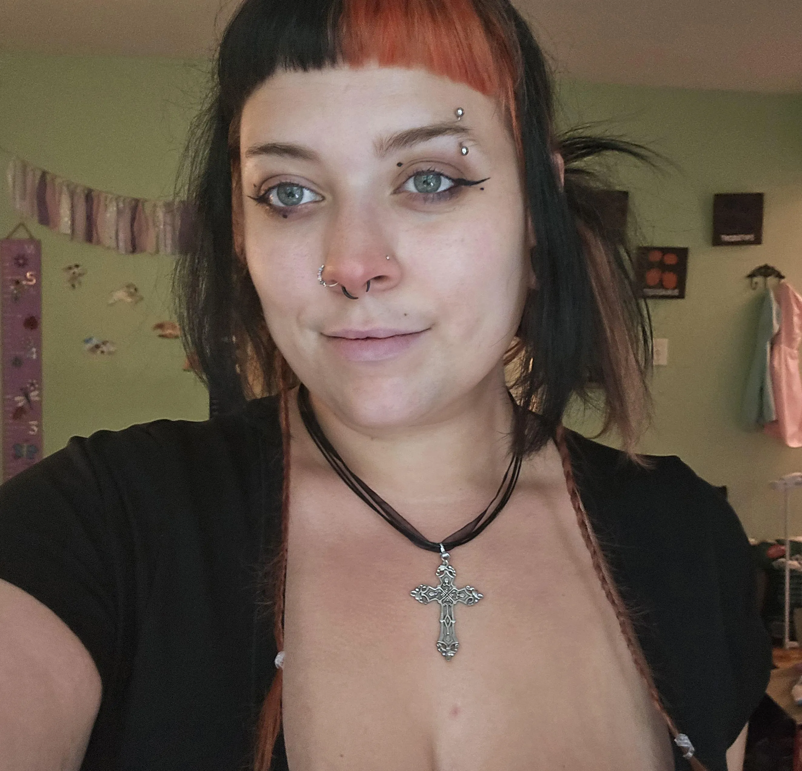 Your local goth girl🖤