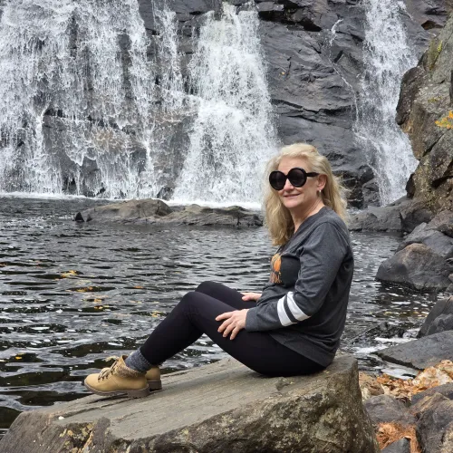 58 YO still enjoying life! 🥰