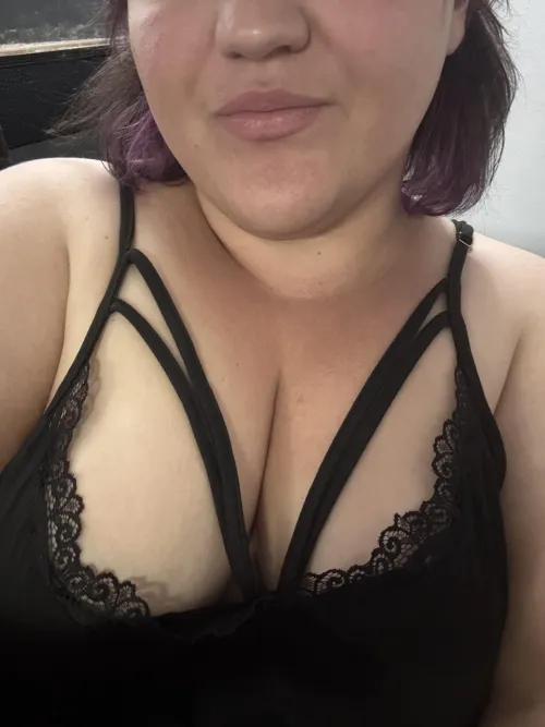 [b4d][online]Hi, I’m Bunni 35. Curvy. Nerdy and kinky. Looking for the right arrangement. Not a con.tent seller just looking for the right connection