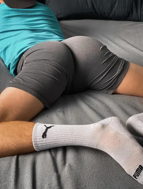 Bro... why can't I wear this to the gym? Too tempting?