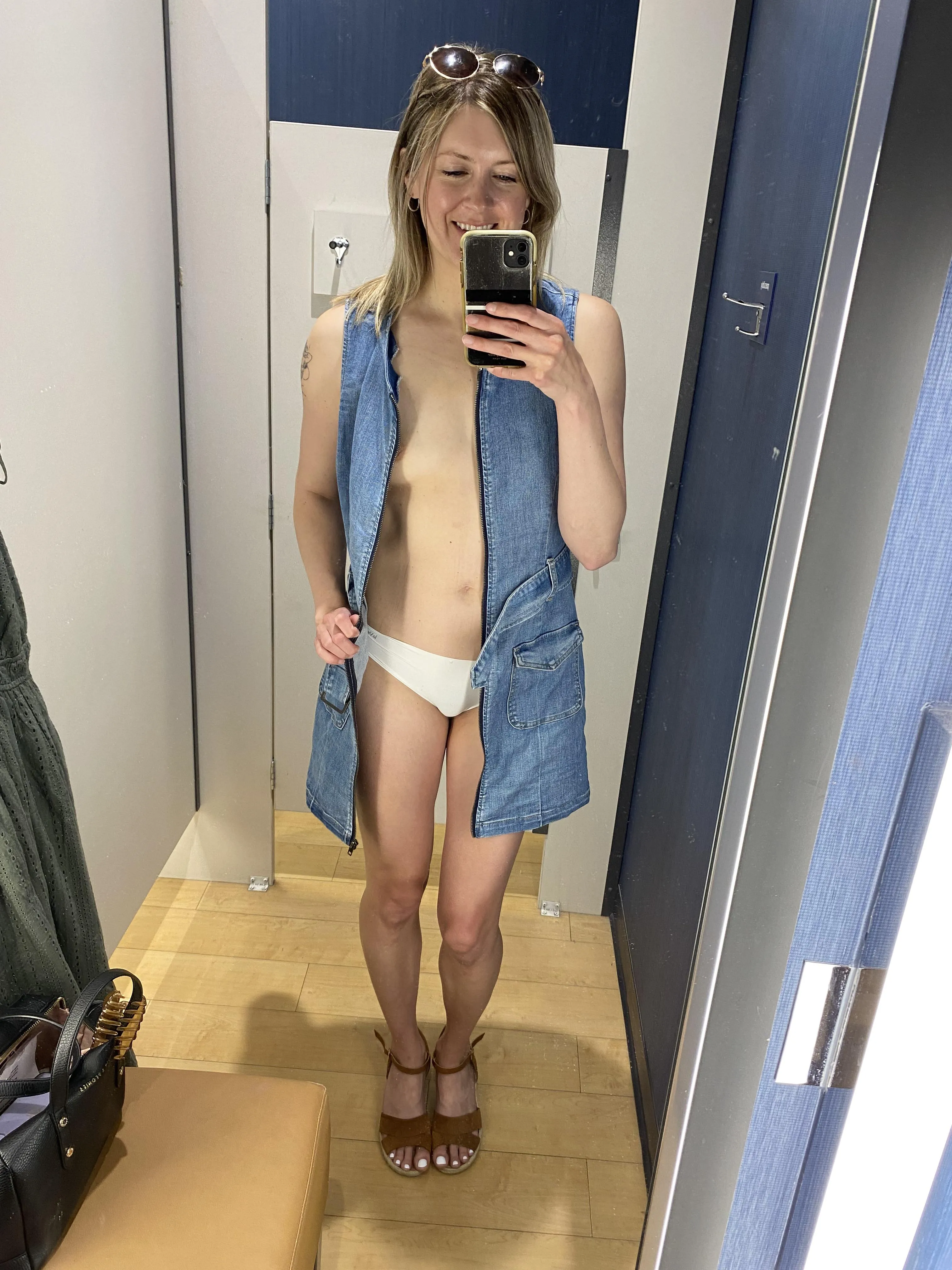 It zips up … but where’s the fun in that