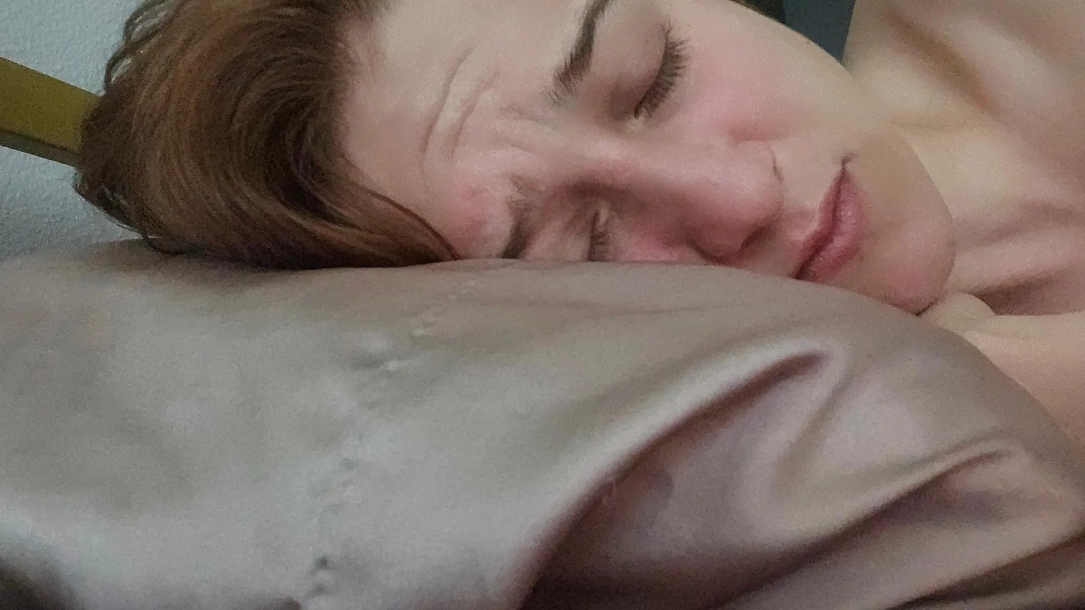 Migraine day 😭😭 Send hugs