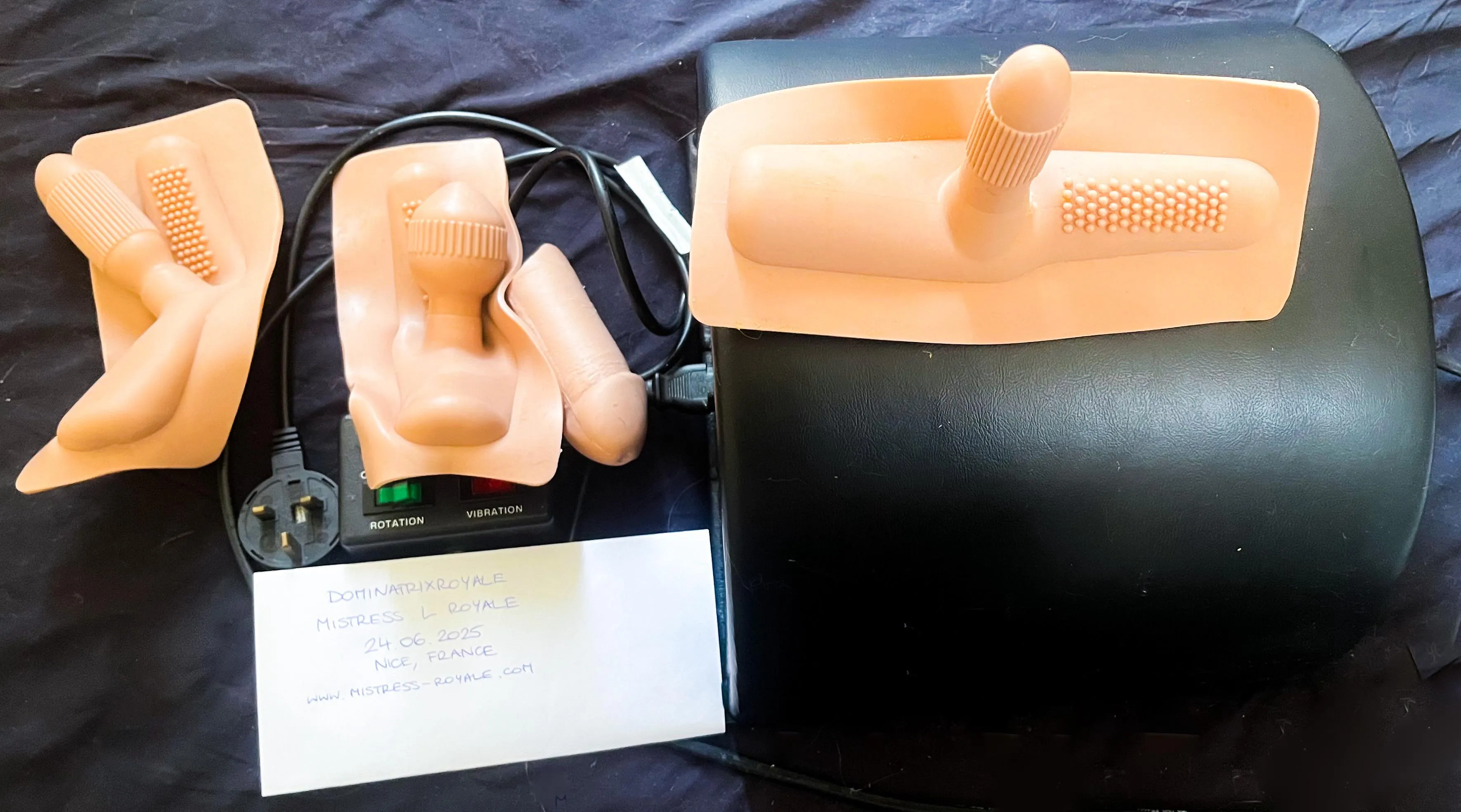 Sybian with all attachments - excellent condition. Ready to ship [EU]