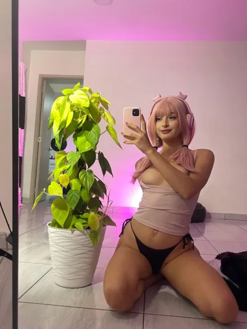 this is my “feed me and tell me i did good” expression