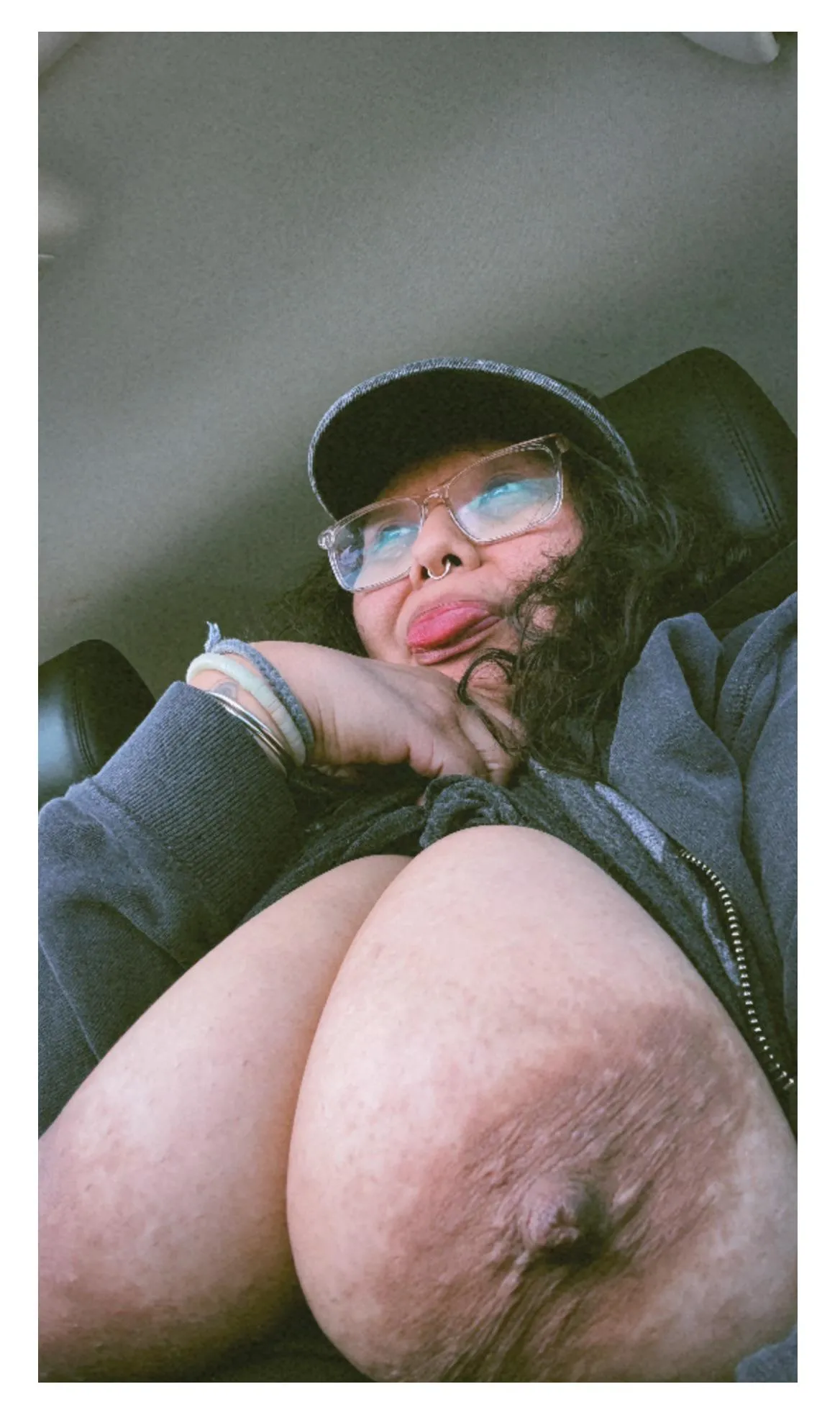 flashing my huge tits in slc traffic