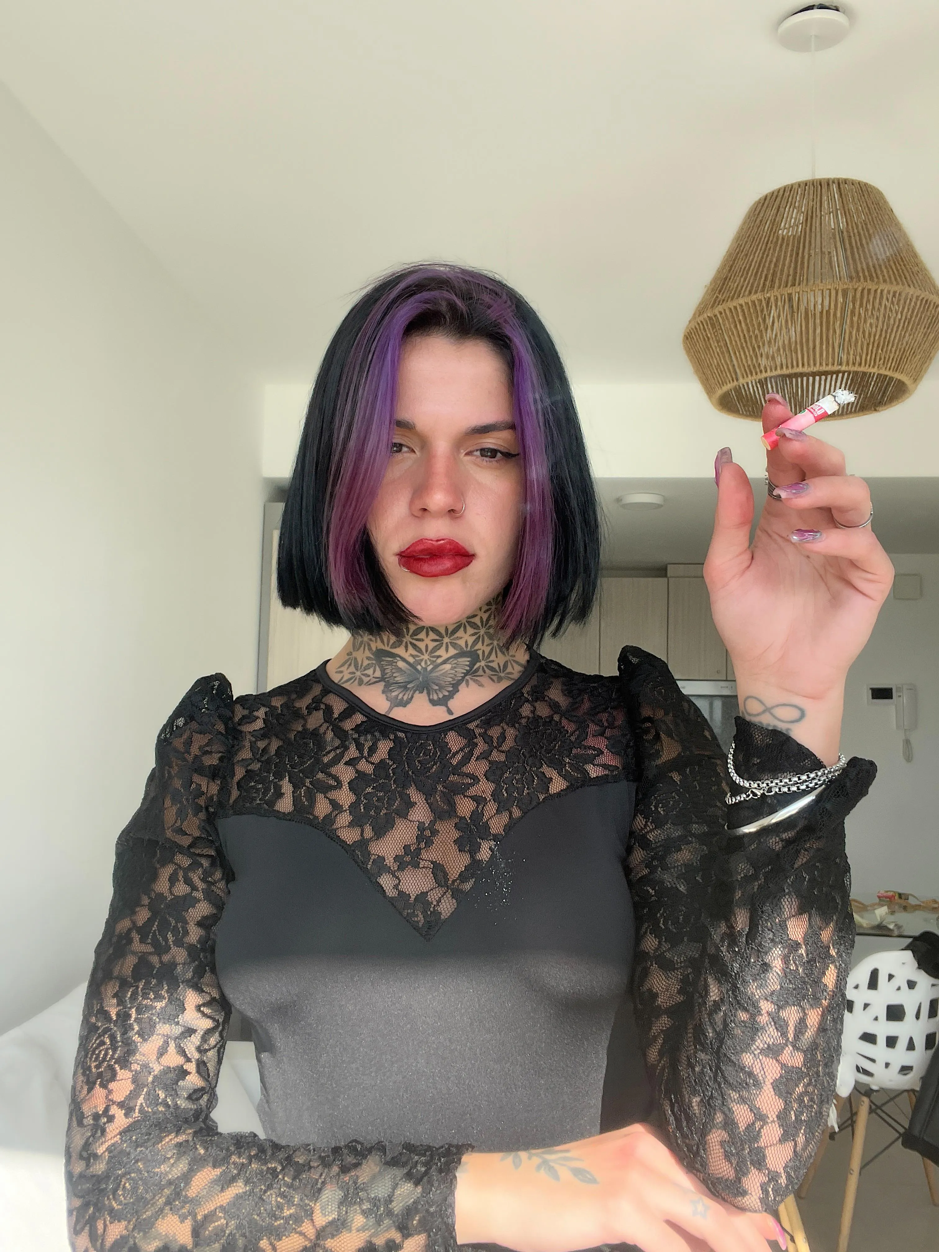 Just imagine the taste of my smoke on your lips right now…