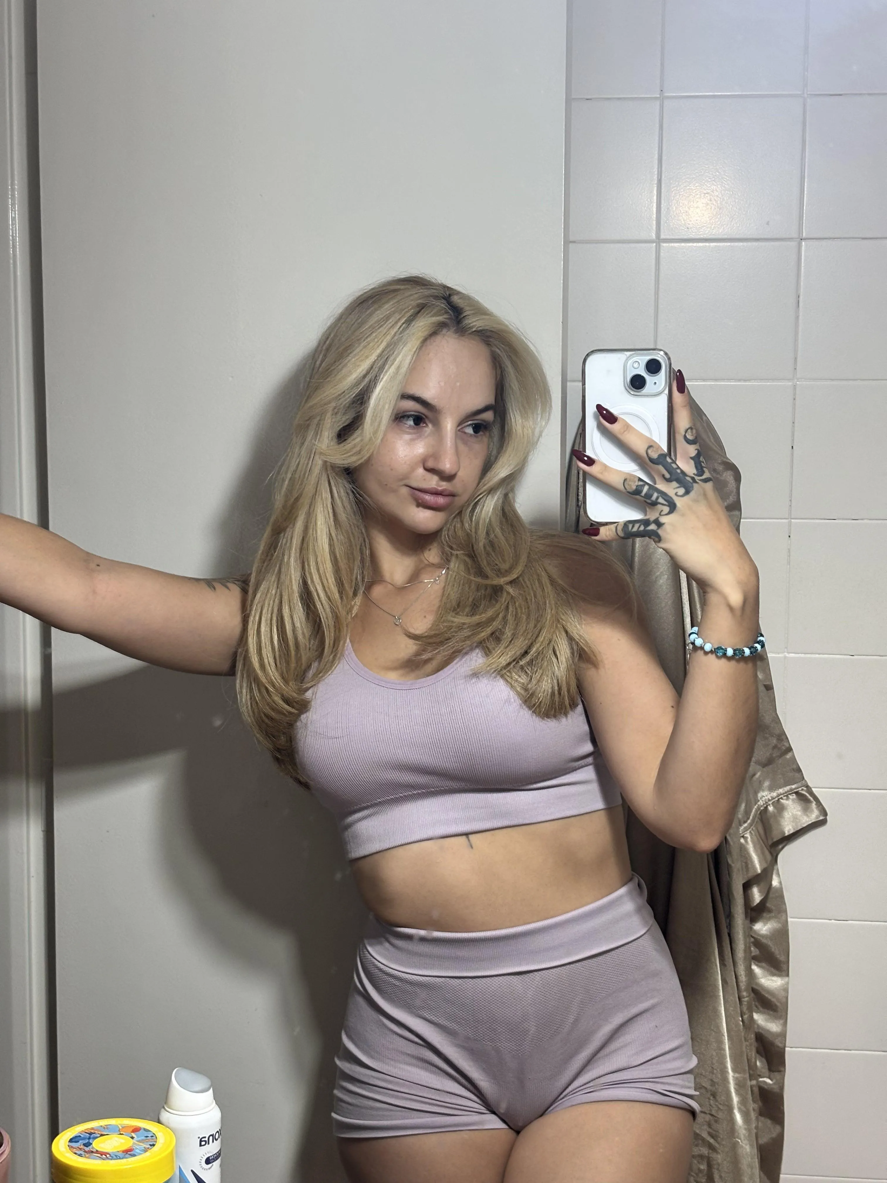 Just me, this outfit, and nothing but trouble in Pittsburgh tonight