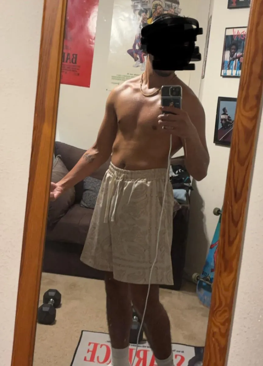 M4F - 20yr old looking to have fun… not picky just lmk