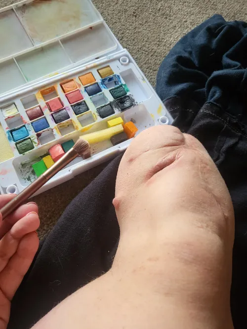 New improved videos. I PAINT my stump!! 😂