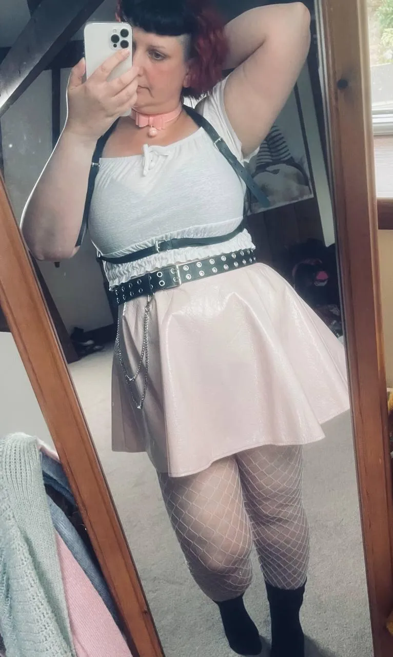 Pub Date This Evening With A Potential Playmate xx