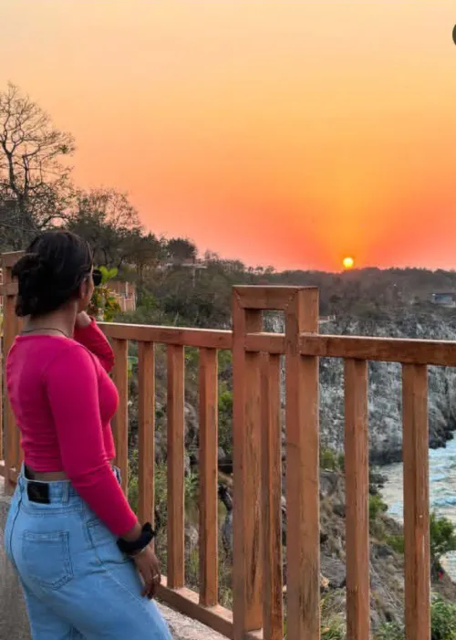 She's my cousin if u like her dm me