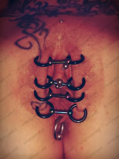 Al naughty pussies should be kept behind bars