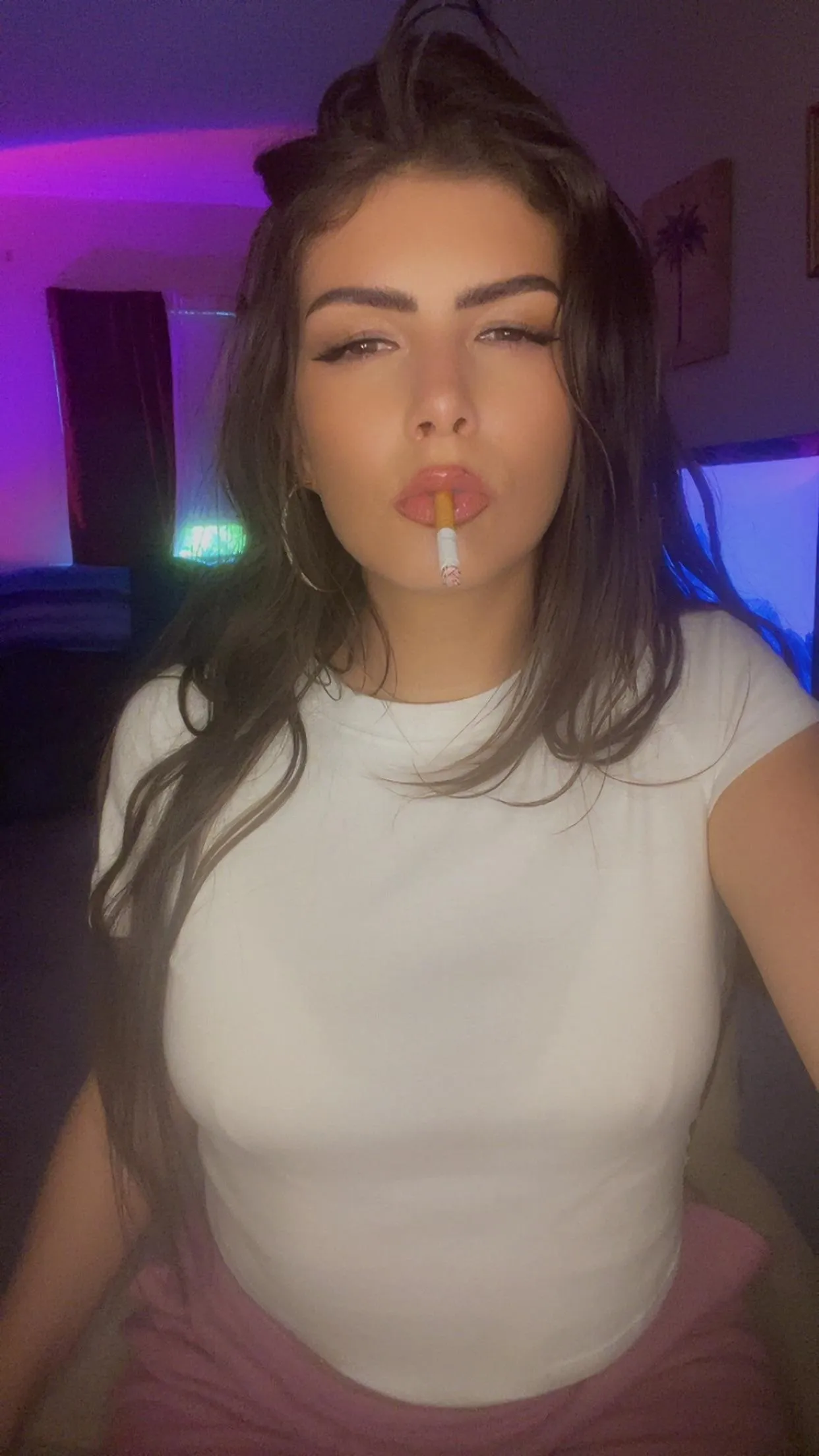 I smoke - you stroke