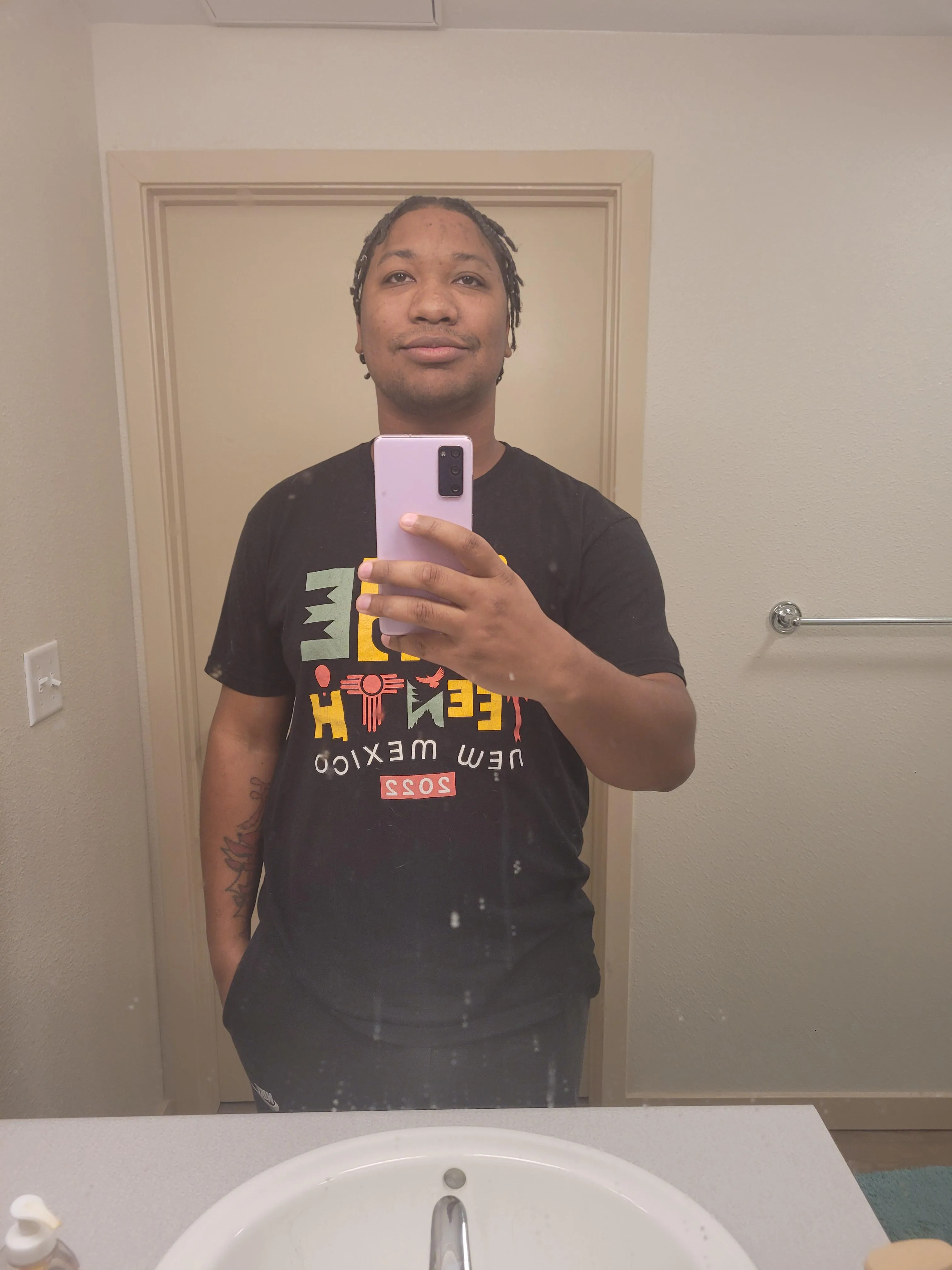 In Arora for a week for work 28M 4 F or couple can host