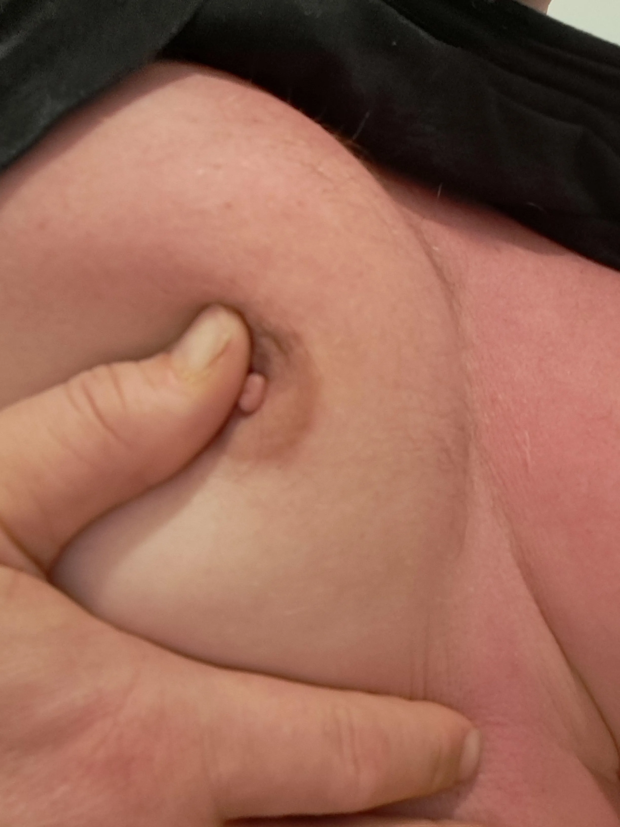 Let me finger myself to pics of your hairy balls and ass