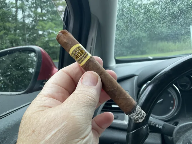 Not a bad smoke especially for the price