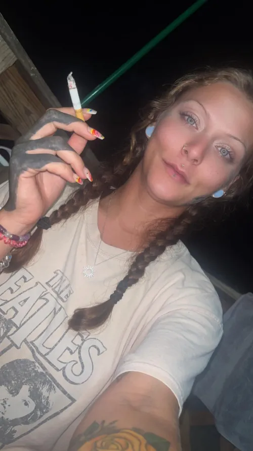 Smoke and chat? 😘😘