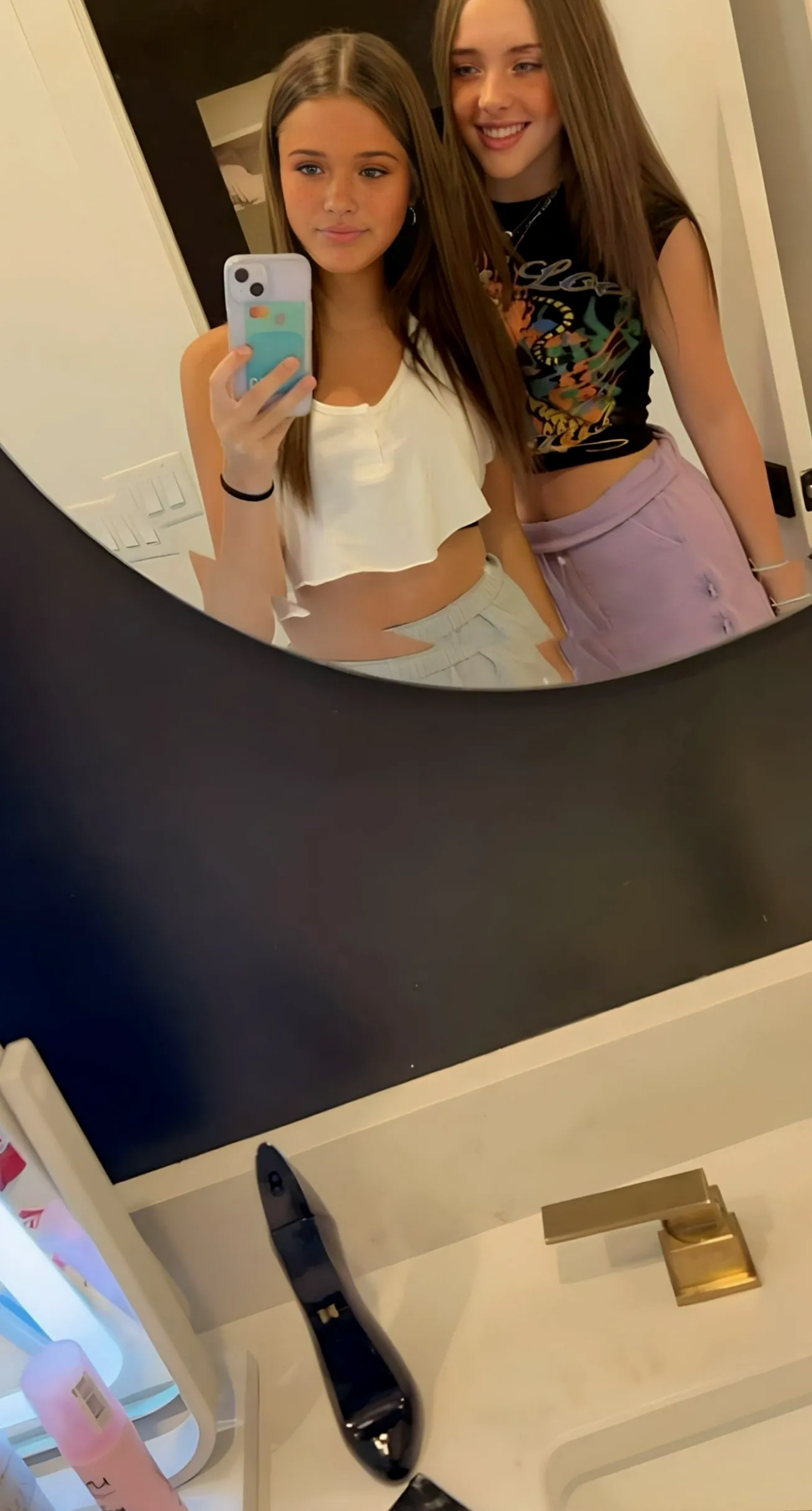 Do older men likes texan girls like us?