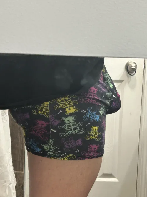 get on your knees so i have something to rest my dick on