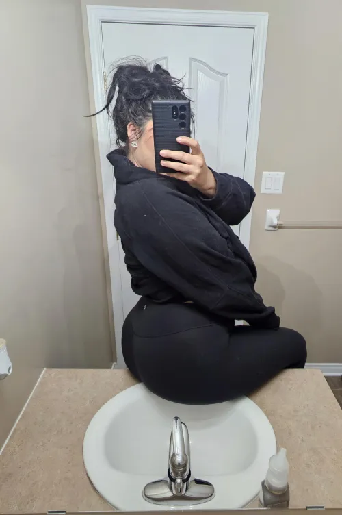 Have my booty for ur viewing pleasure