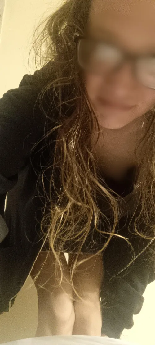 Hey there be a good paypig and send to this Dirty Blonde Goddess.