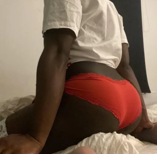 I’m soooooo horny xx