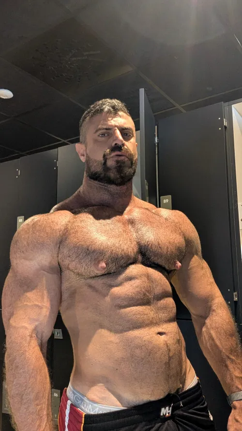 Who wants to be my cumdump