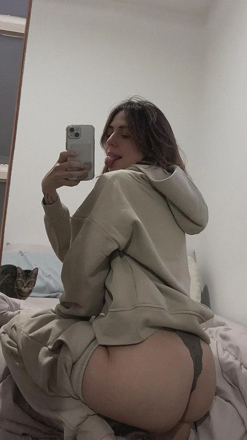 Front or back Either way I’ll bounce until you beg