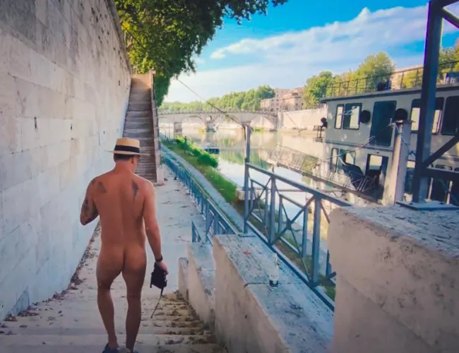 Just walking around naked in Rome