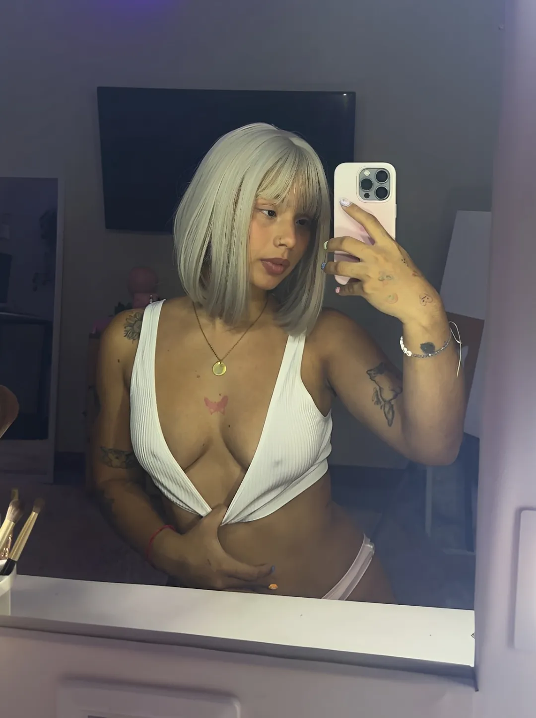 You like your whores sweet or slutty? I can be both