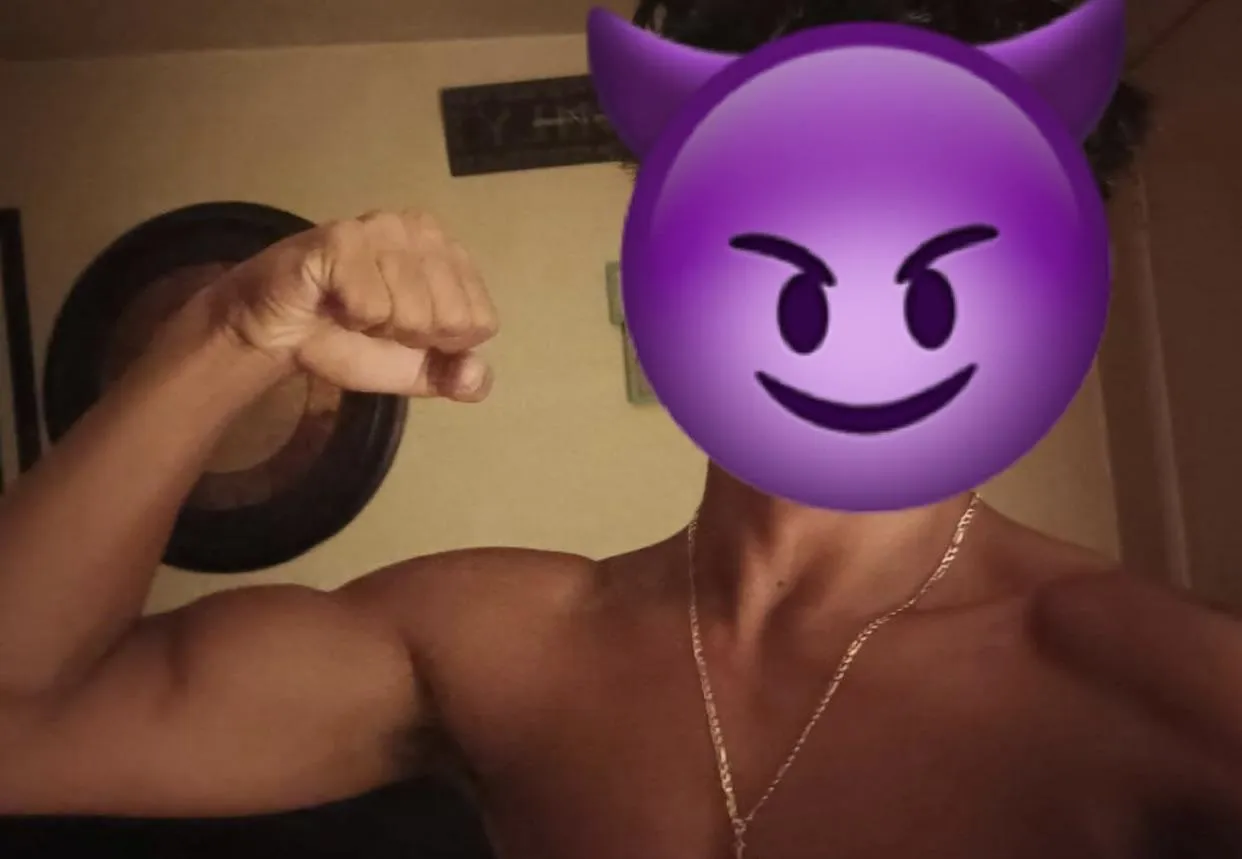 22 straight male looking for someone to be bottom (lowermainland)