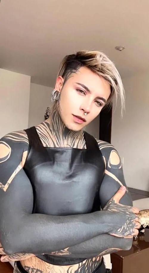 Don’t let the cute face fool you.. I’ll pin you like a breakdown🤔