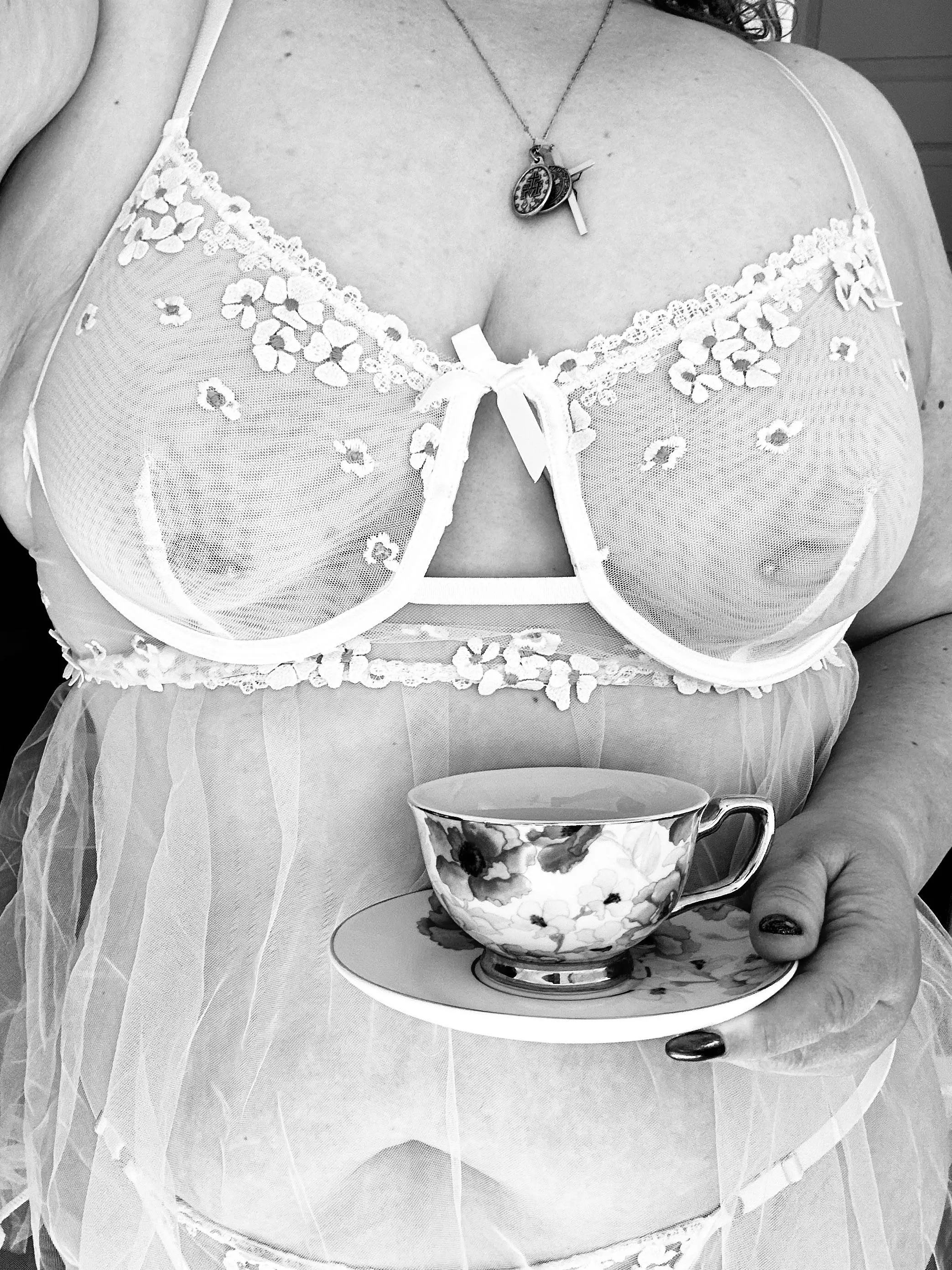 Let’s take our tea in the sunshine