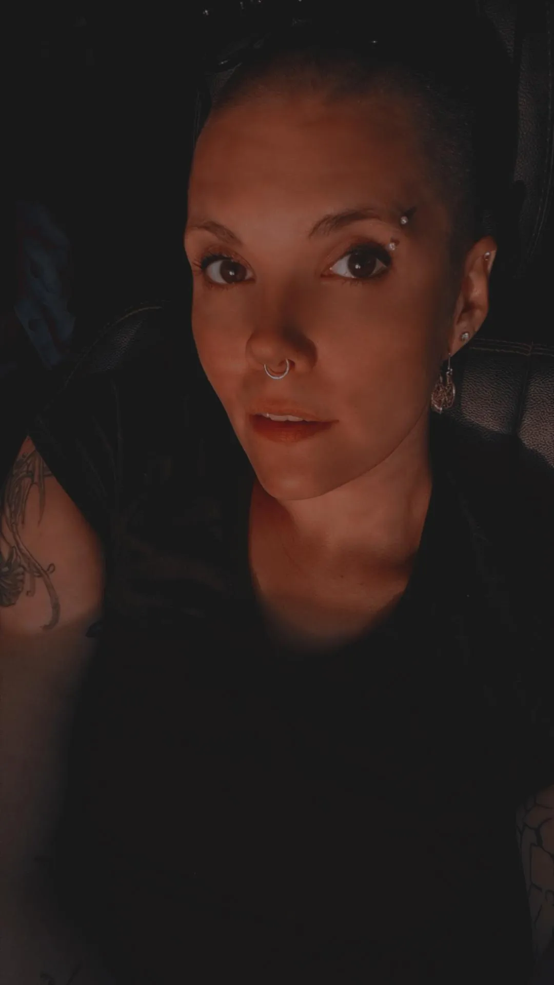 Looking for content with a woman with a bald head? 🤑 Comment or message me