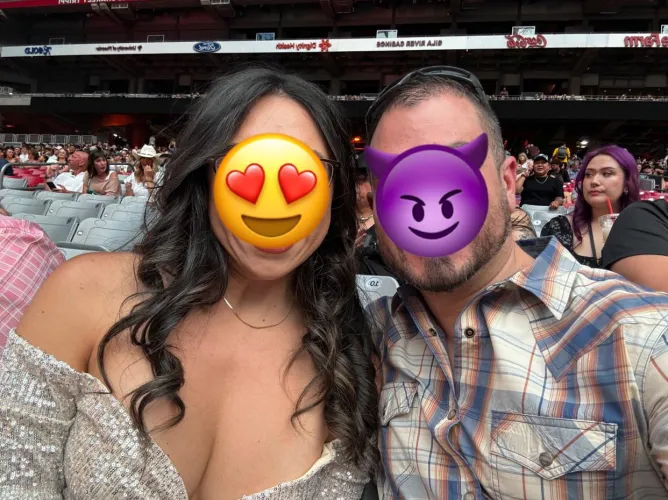 MF 36/37, looking for a solo girl/hotwife or select young couple to join us this weekend. Available Friday or Saturday. Hosting in Gilbert. DM us. No solo men please.