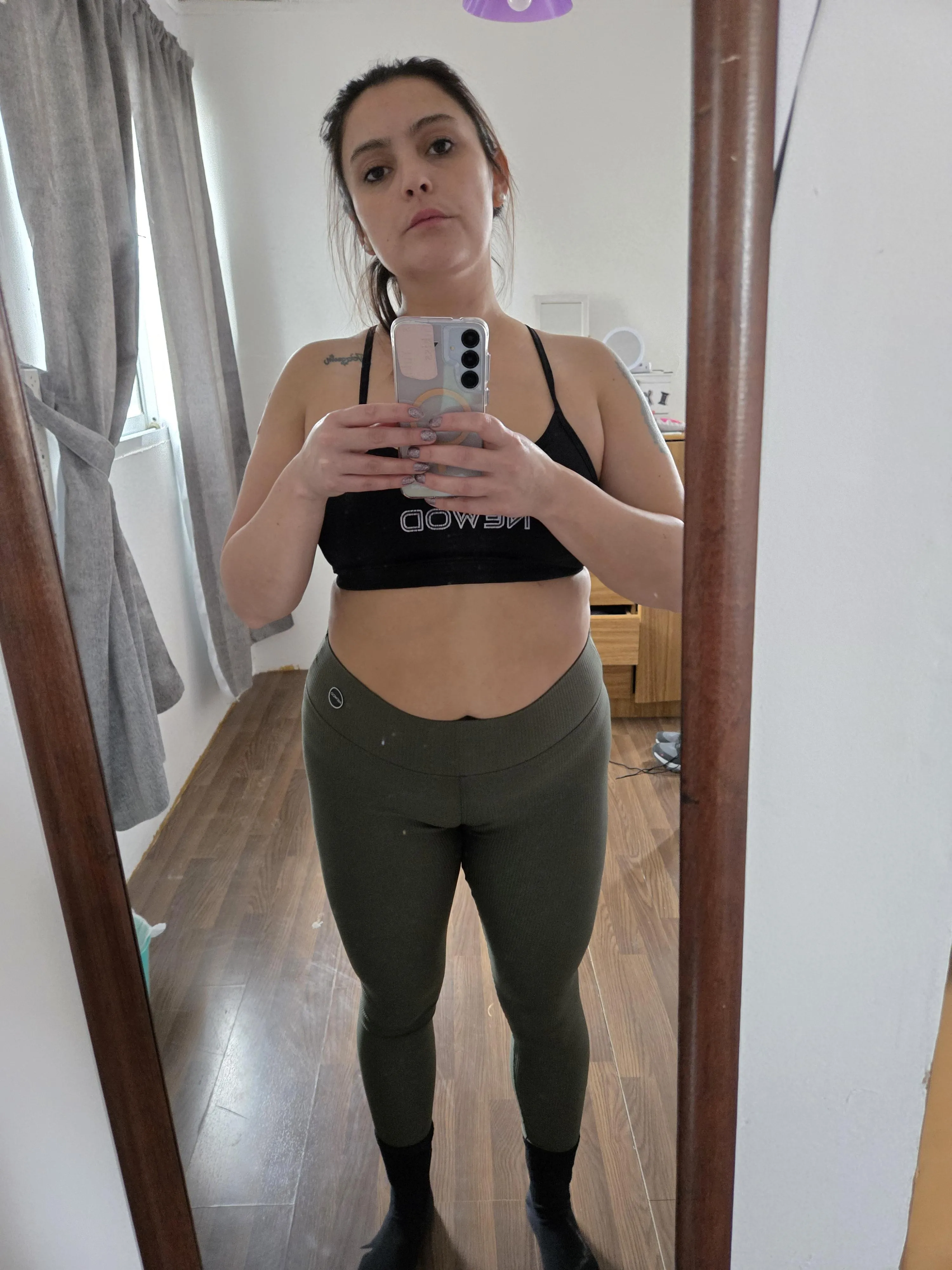 Today it's the turn of the green tights..