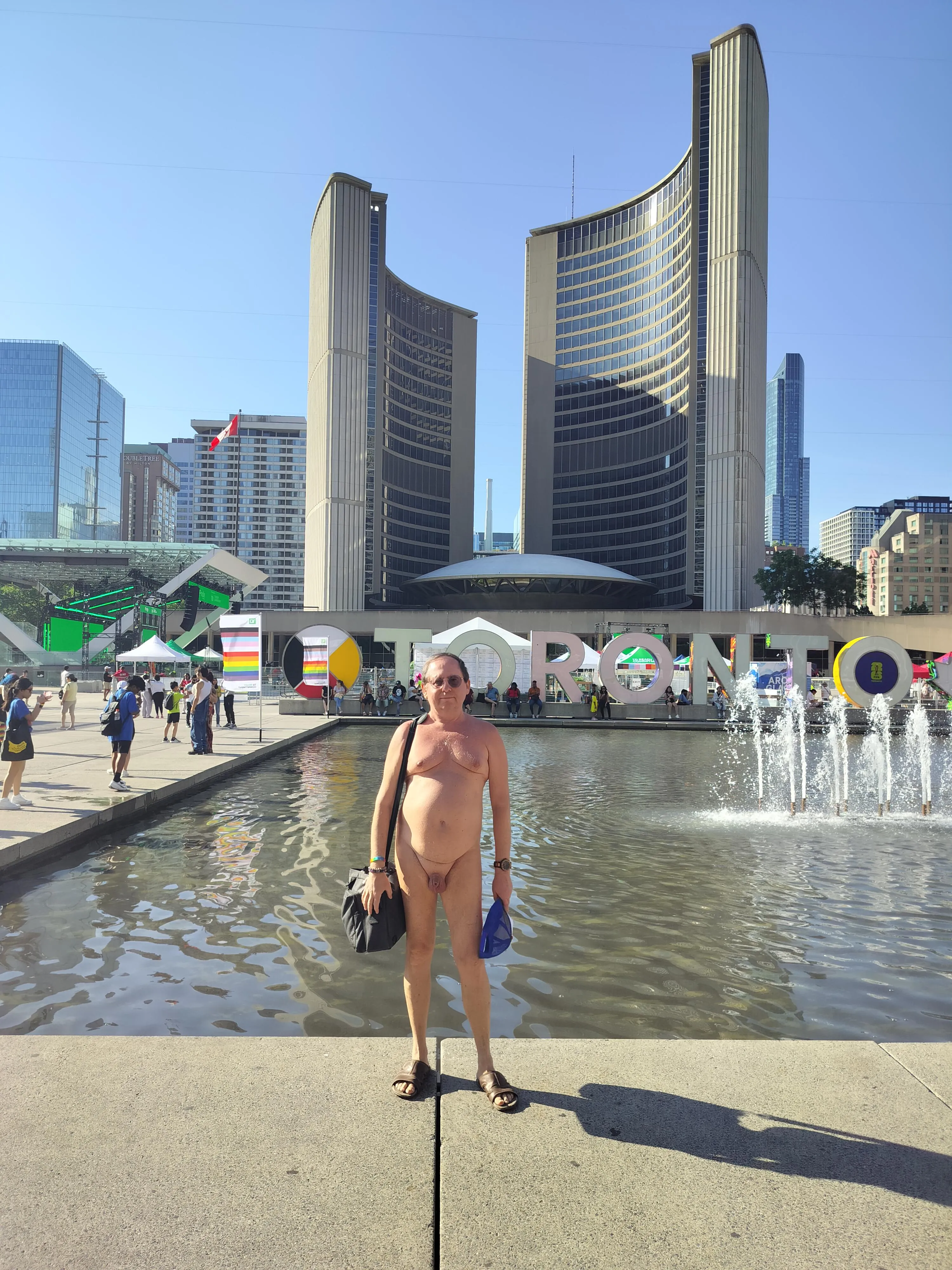 Everybody can ask me to undress and pose naked for photo