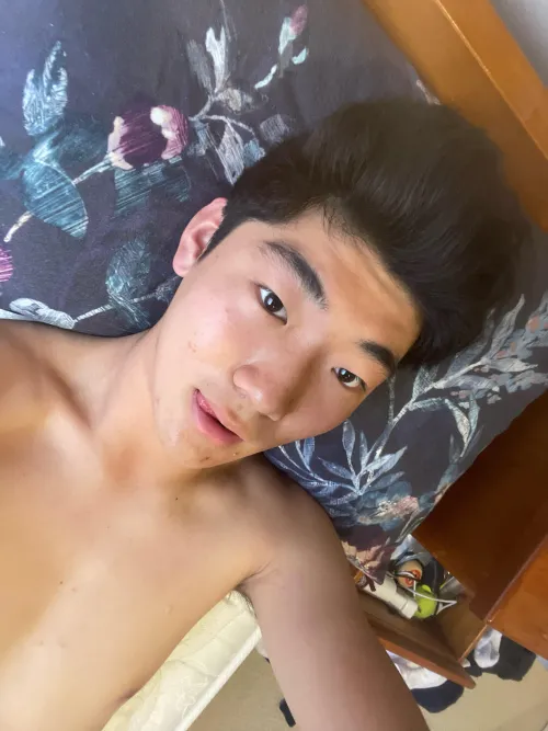 M18 Asian bttm twink only add if show face SC zach_chu69