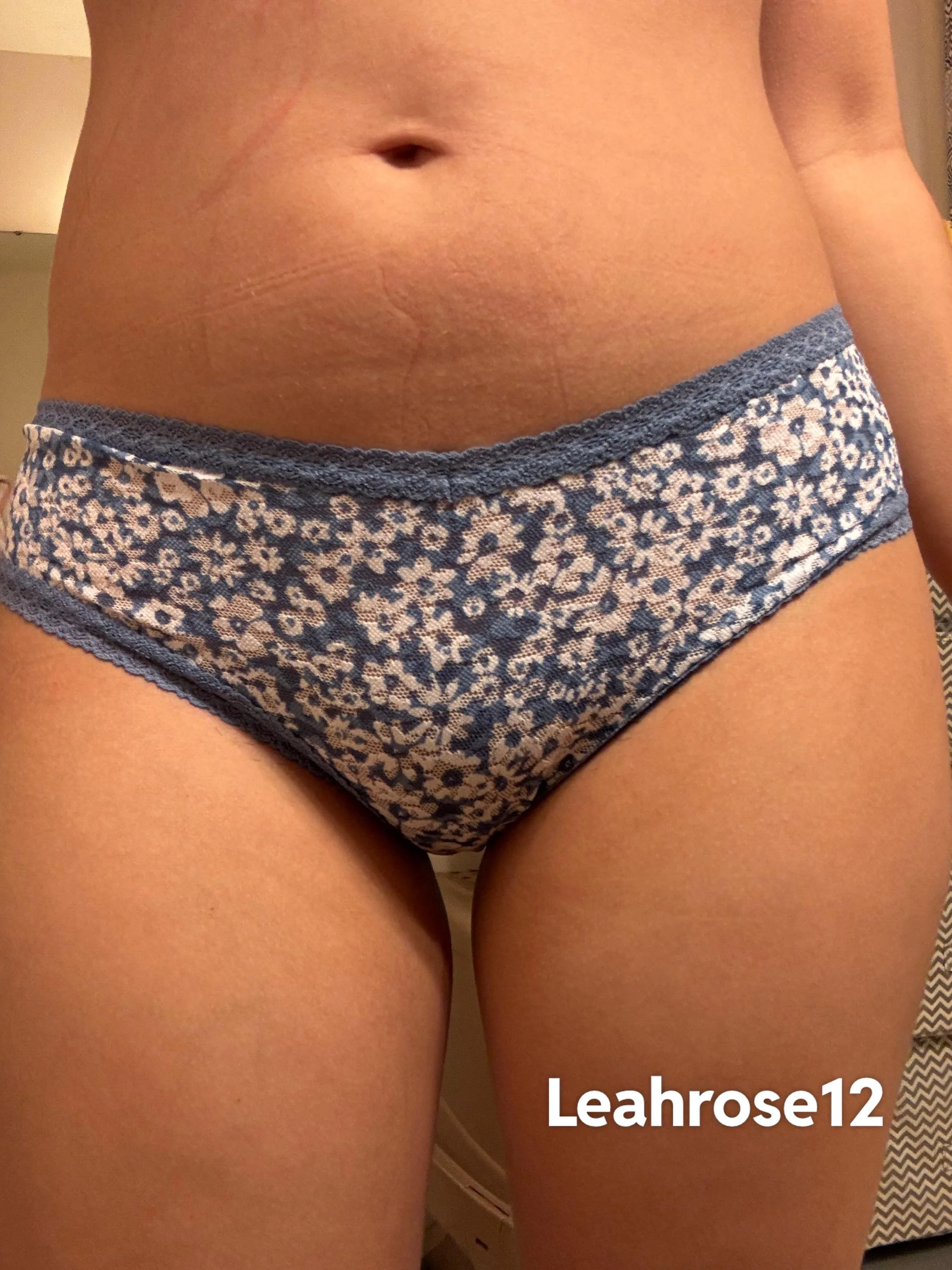 [selling] 4’8 petite selling my bras and panties! $30 each message me for more 💙