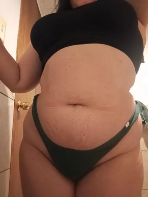 [selling] available for [cam] [sext] [pic] [vid] dm for fun! I can verify