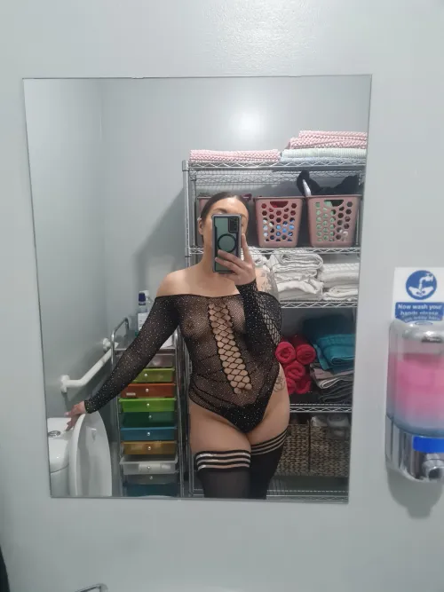 Thicc thighs, small waist