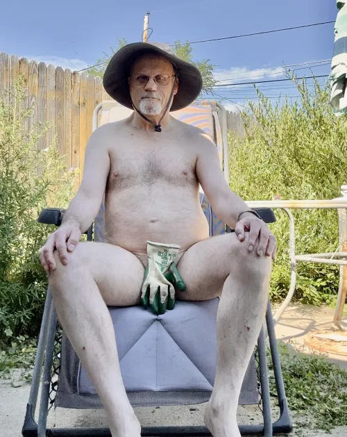 [wpc] A well placed glove